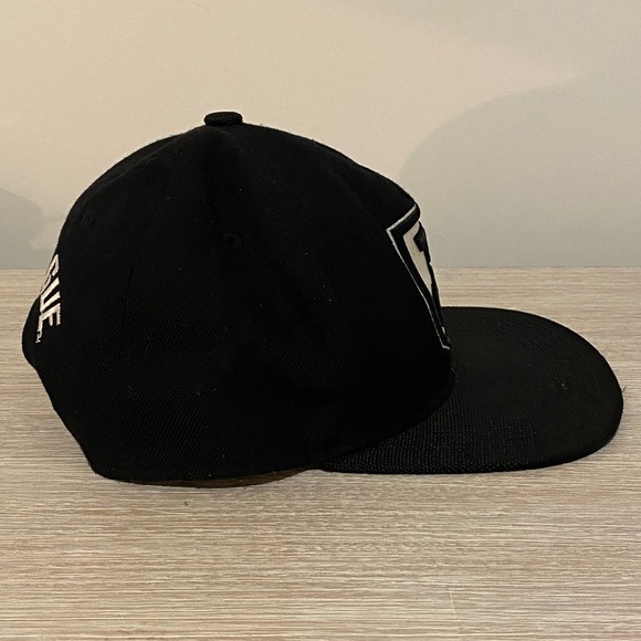 Justice League Wayne Aerospace Hat/Cap - Picture 4 of 6